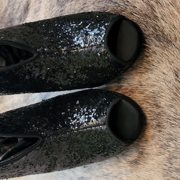 Nina Glitter Booties🖤 - Picture 5 of 9